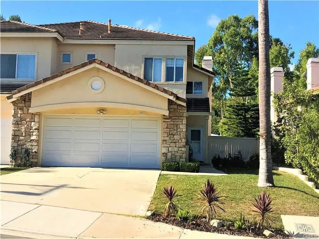 971 S Flintridge Way, Anaheim Hills