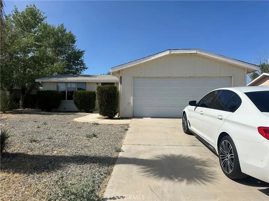 9888 Forest Ct, San Bernardino