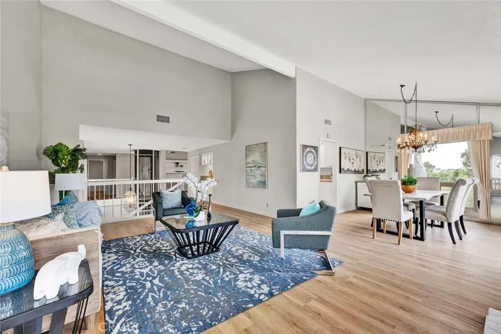 22 Rocky Knoll, Irvine