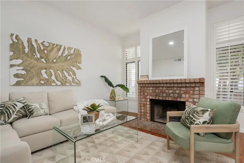 4477 Emerald, Torrance