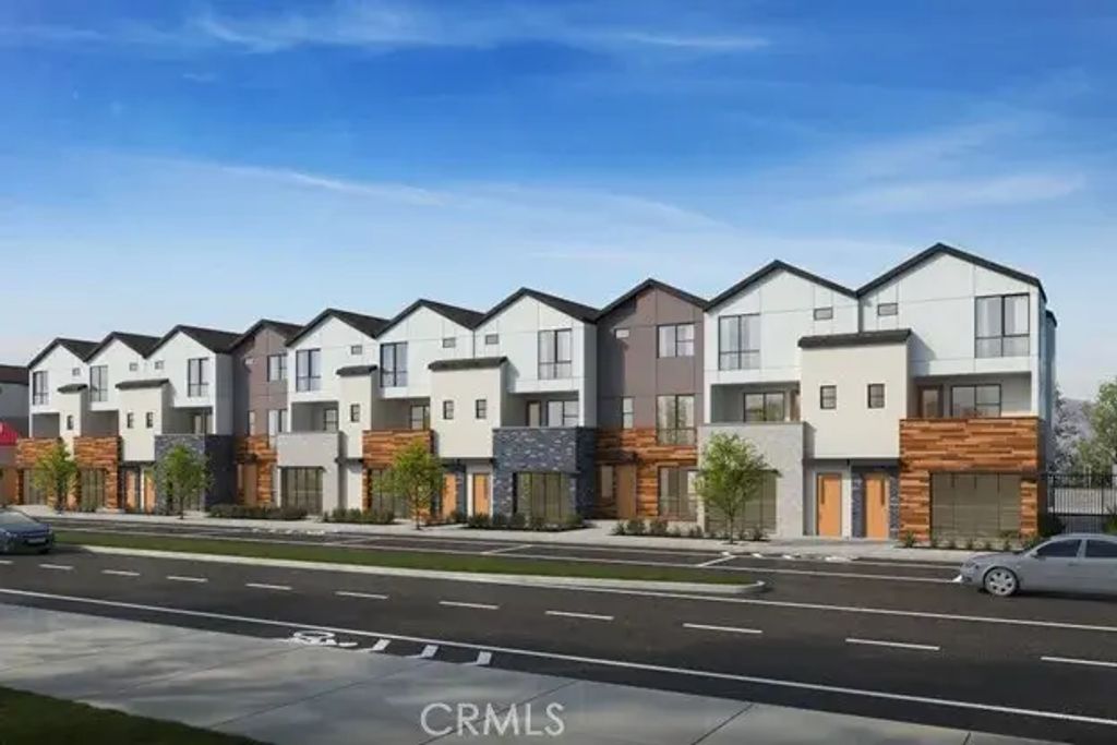5876 Linden Ave Avenue 10, Long Beach