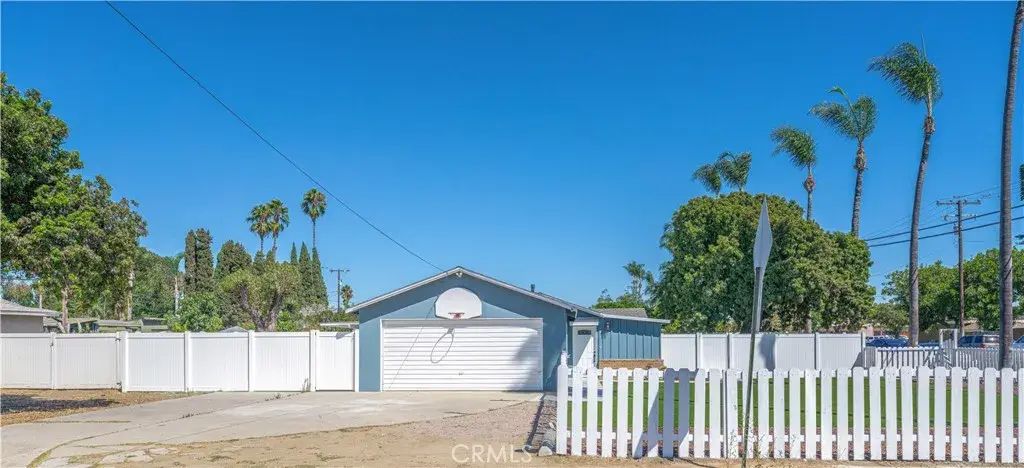 4301 W Lilac, Santa Ana
