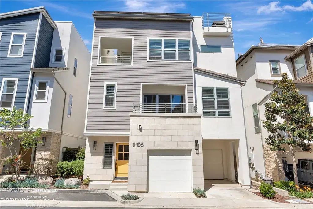 2105 Two Harbors Circle, Costa Mesa