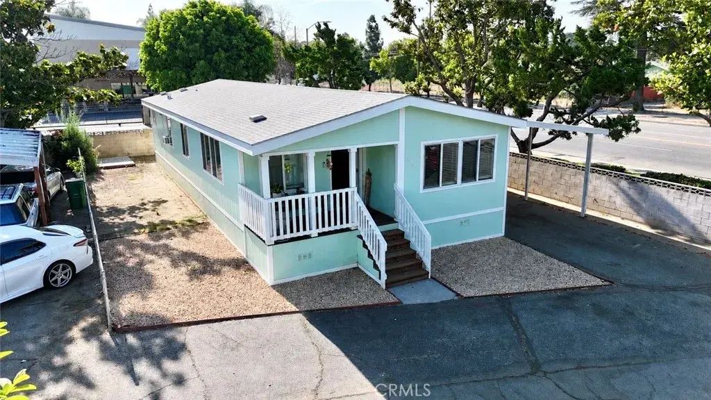 1461 W Mission 106, Pomona
