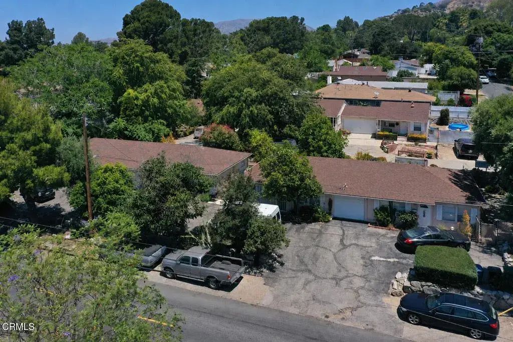 6801 Valmont Street, Los Angeles