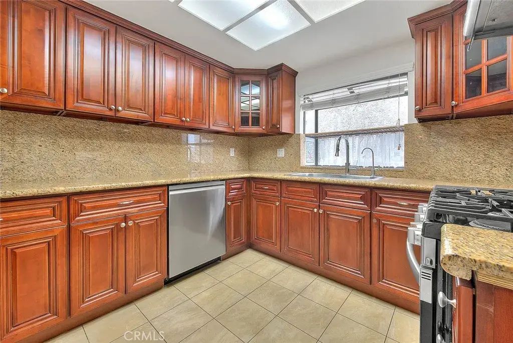 319 N Lincoln Apt A, Monterey Park