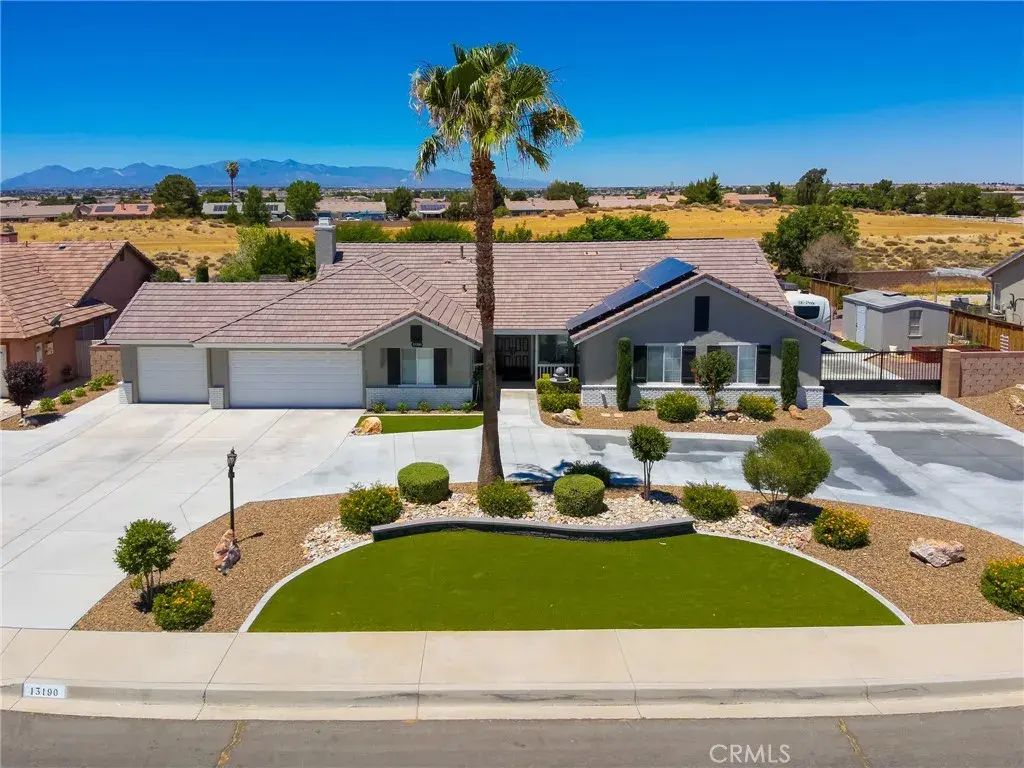 13190 Mugu Court, Apple Valley