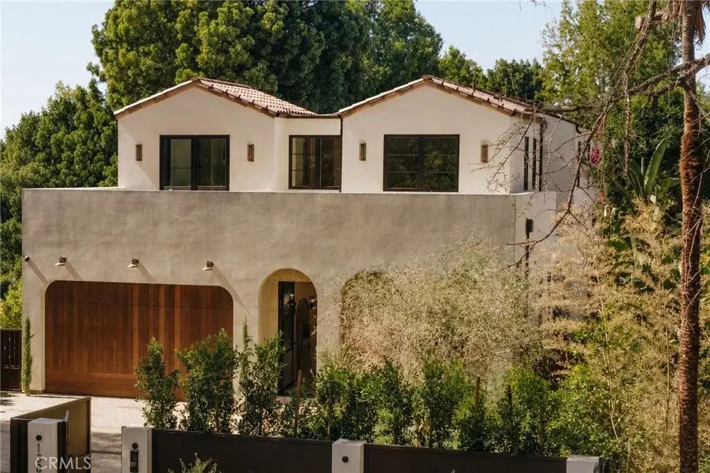 13853 Chandler, Sherman Oaks