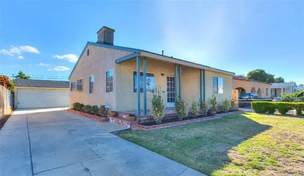 152 E Louise Street, Long Beach