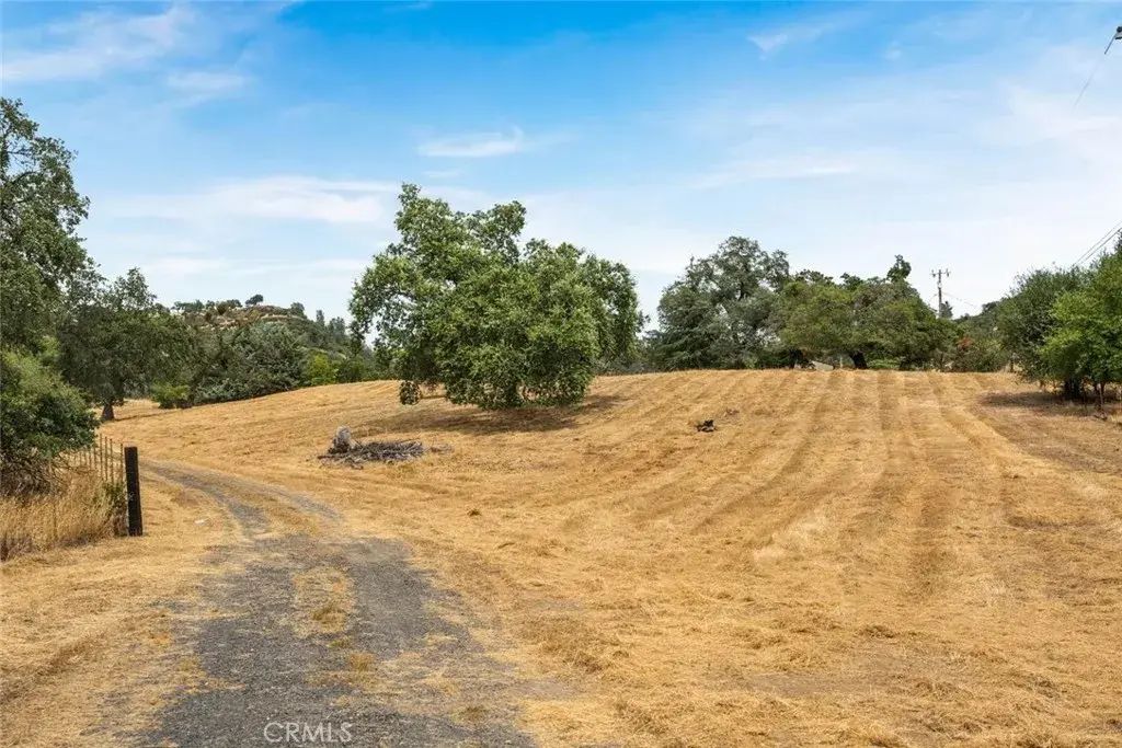 3390 Dry Creek, Butte Valley