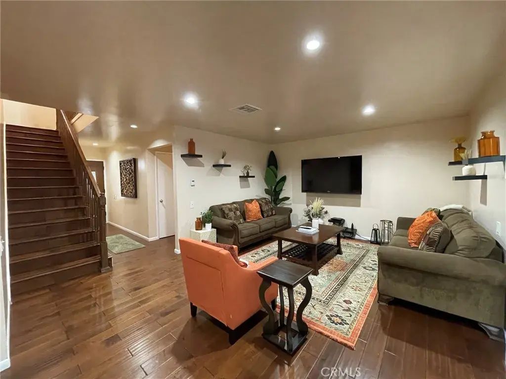3500 W Manchester Boulevard 195, Inglewood