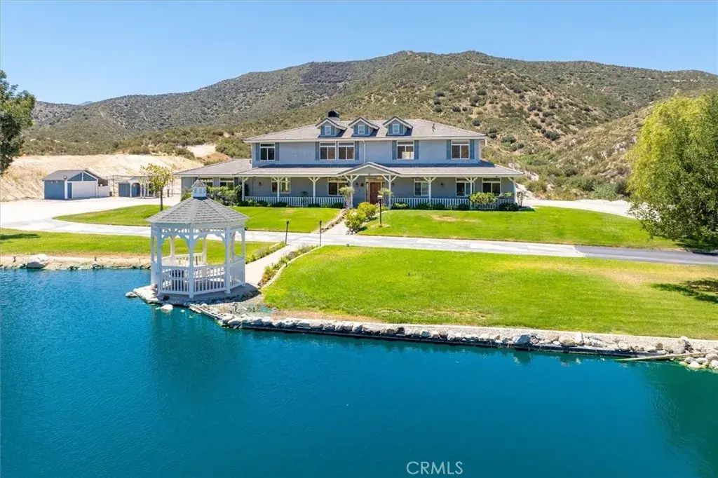 7650 Soledad Canyon, Acton