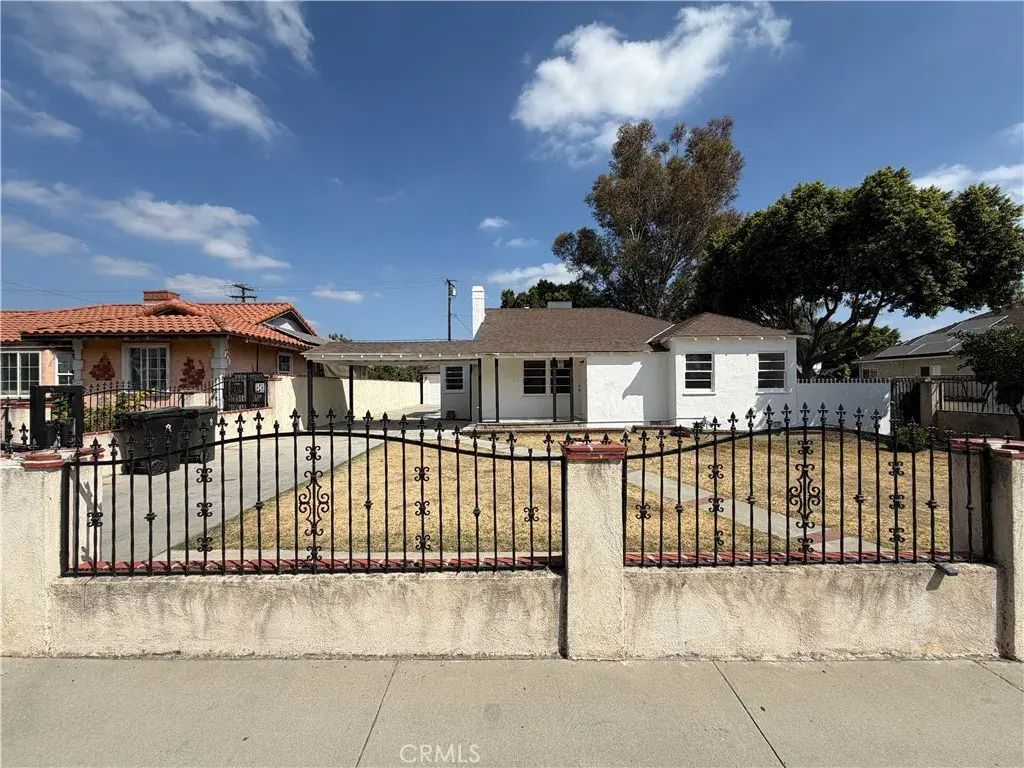 644 N Hagar Street, San Fernando