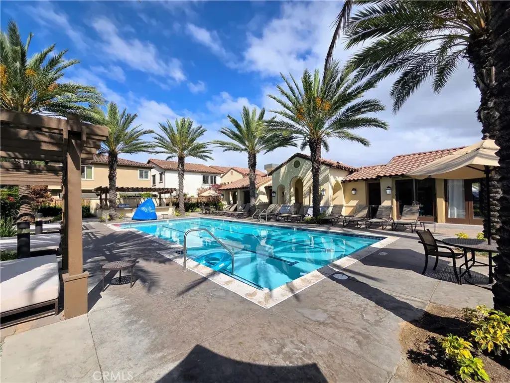 4735 Holly, Long Beach