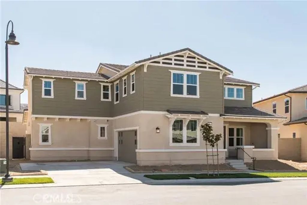 63 Harlow, Irvine