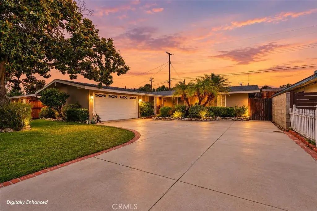 1107 E Walnut Avenue, Glendora