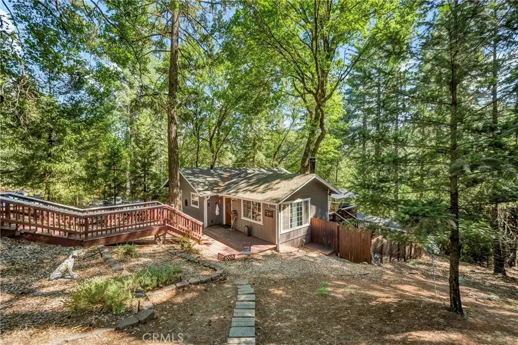 16635 Mountain View Drive, Cobb