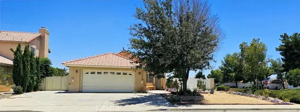 13385 Monterey, Victorville