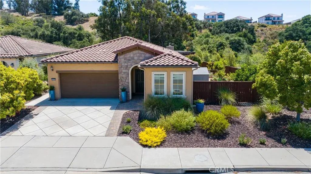 5701 Yarrow, Santa Maria