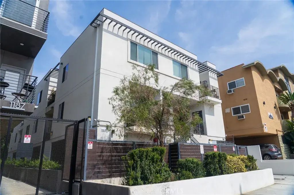 1183 Crenshaw 203, Los Angeles