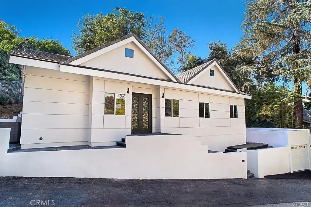 3841 Ridgemoor Drive, Studio City