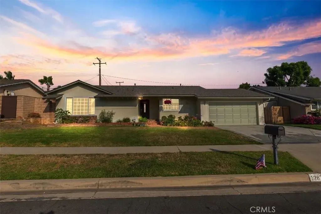 12872 Chaplet, Santa Ana