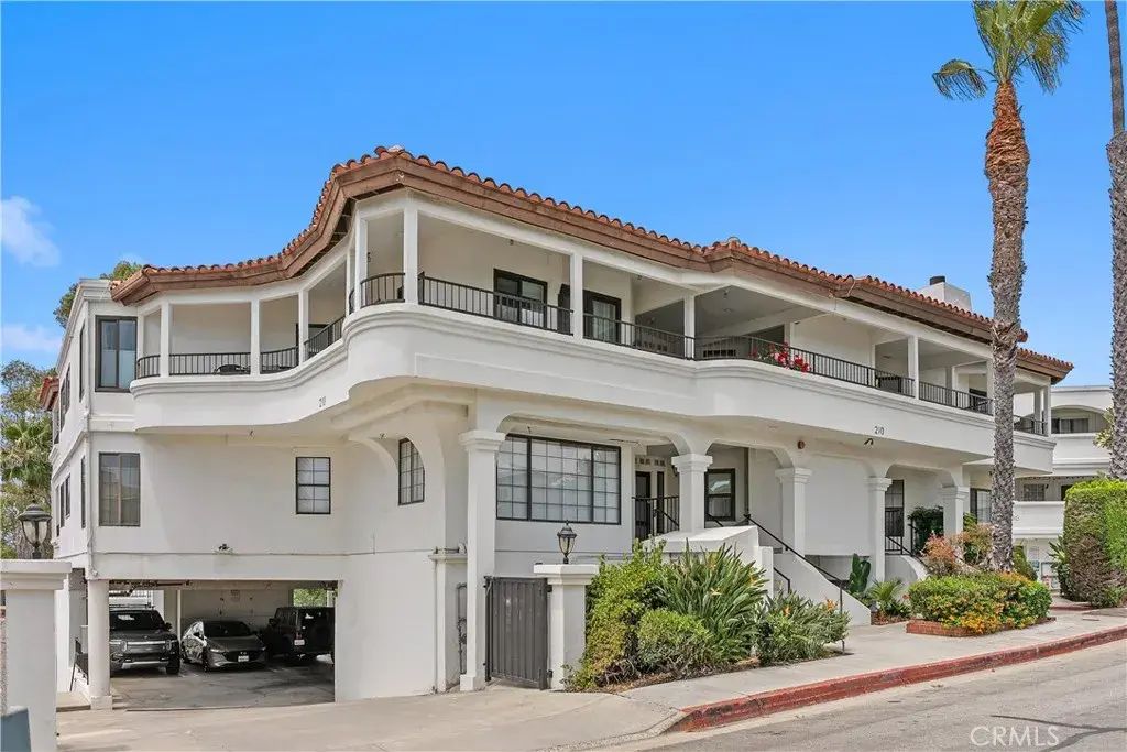 210 Avenida Montalvo 4, San Clemente