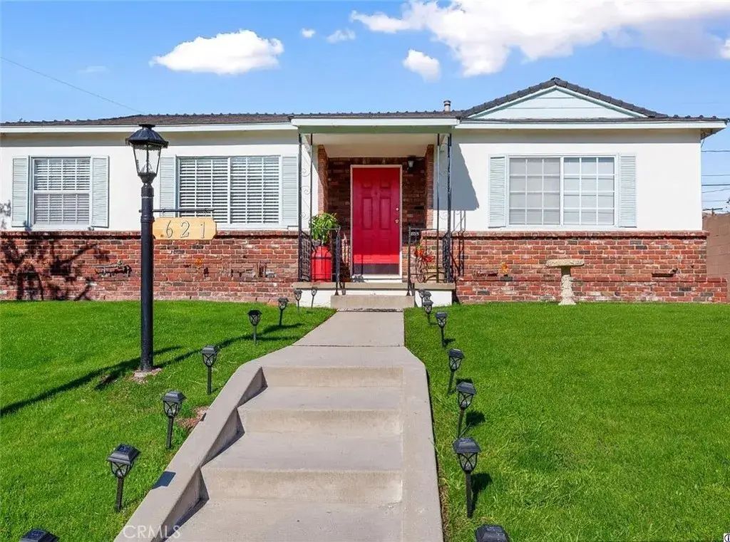 621 Price Drive, Burbank