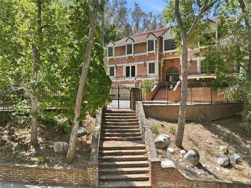 3243 Iredell, Studio City