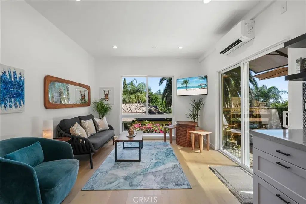 2258 Helios Drive, Los Angeles