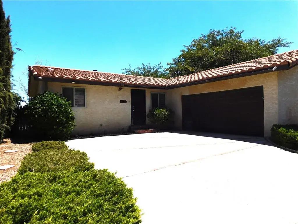 14306 Dover, Mojave