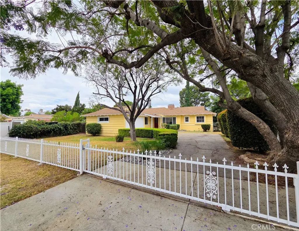 6543 Blewett, Van Nuys