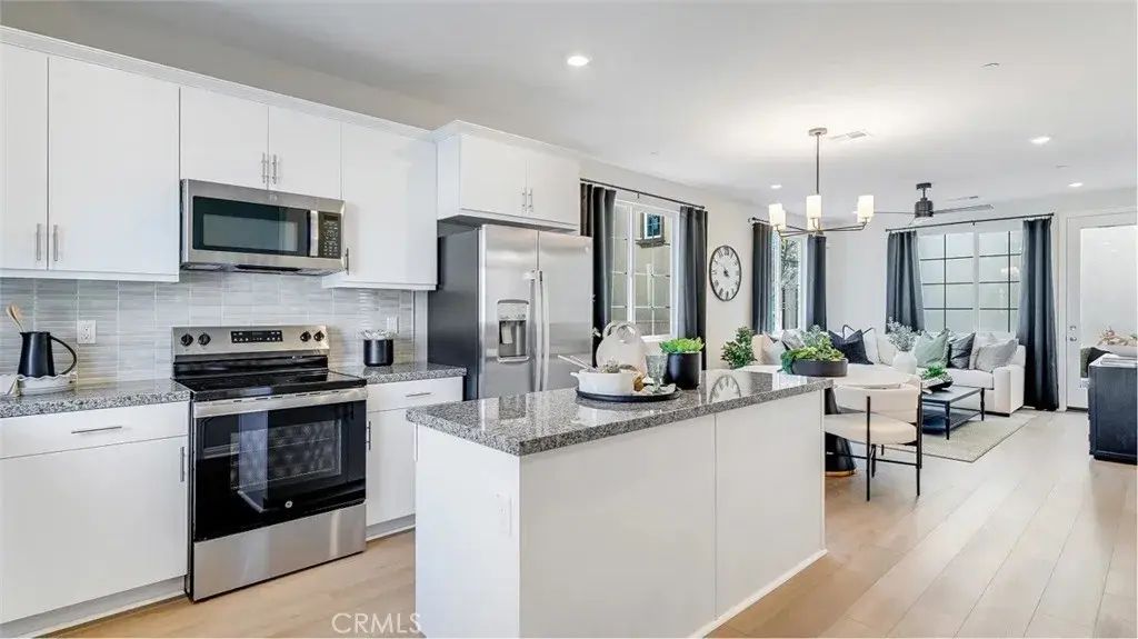 1255 Galaxy Way, Rialto
