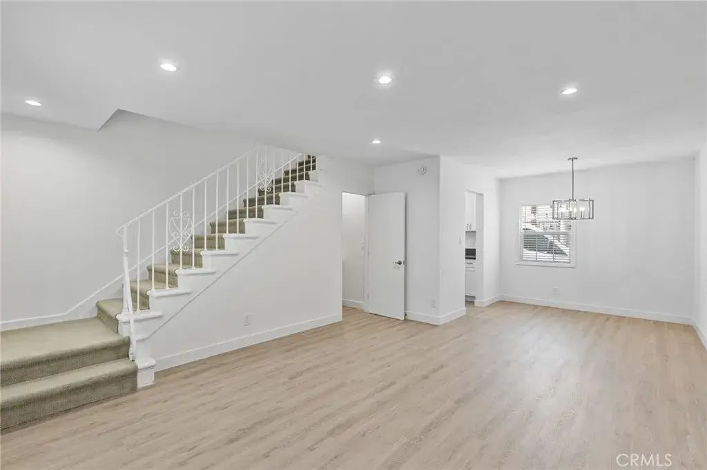 5339 Bellingham, Valley Village