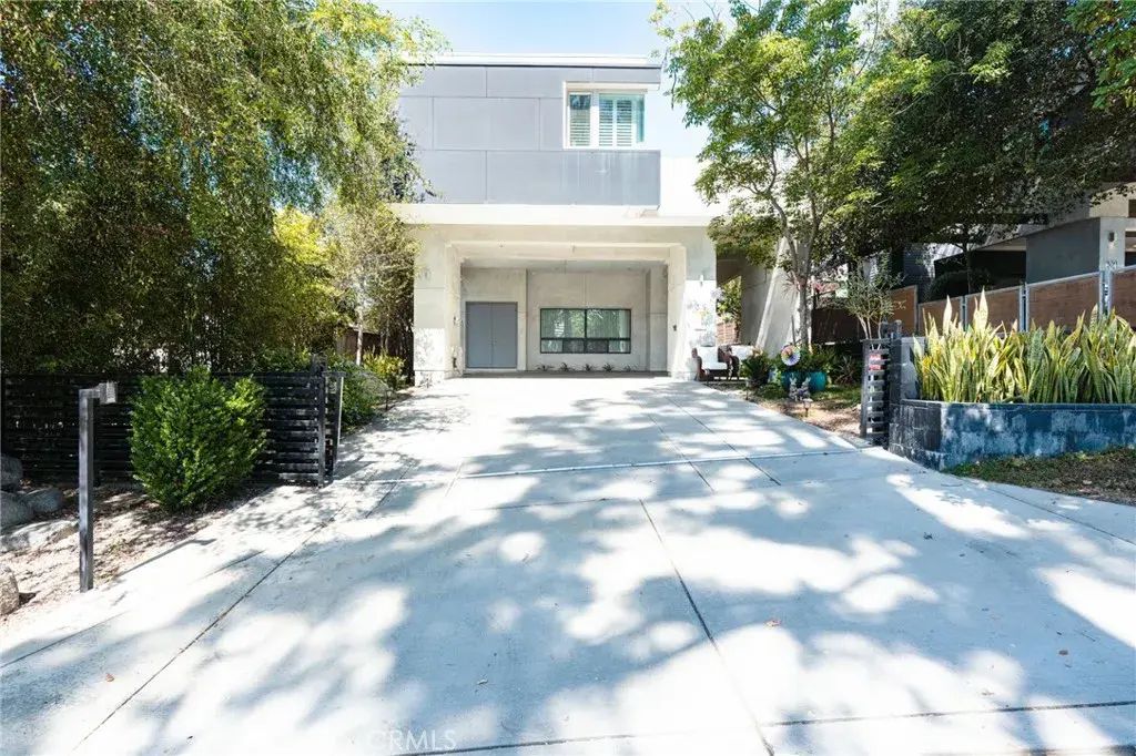 319 Camillo Road, Sierra Madre