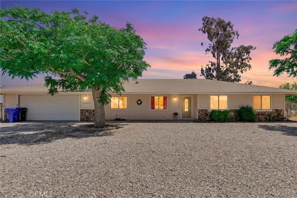 21495 Minodoka Road, Apple Valley