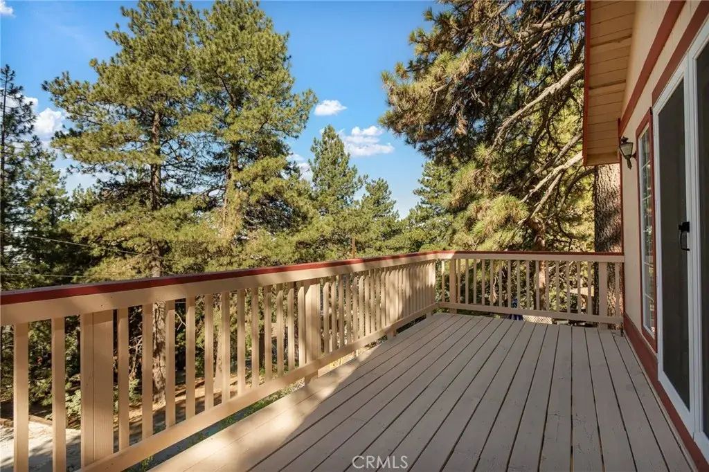 30930 Glen Oak, Running Springs