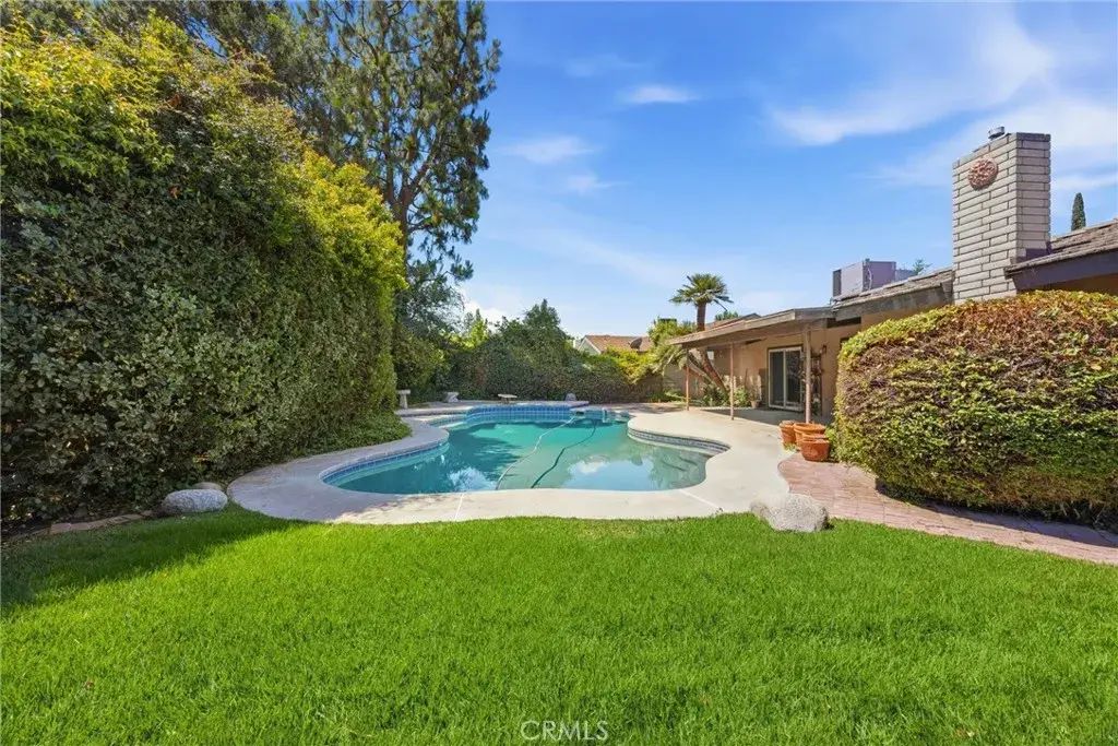 704 Winchester Street, Bakersfield