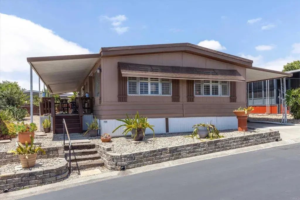 3535 Linda Vista 202, San Marcos