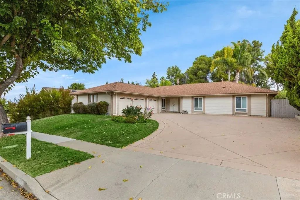 1517 Uppingham, Thousand Oaks