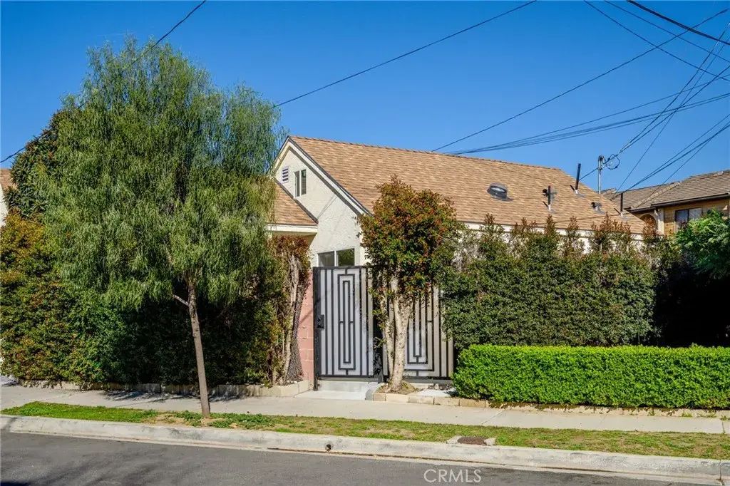 592 South Street A, Glendale
