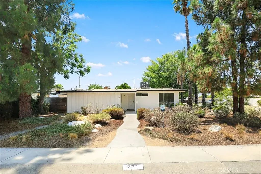 271 Greentree, Upland