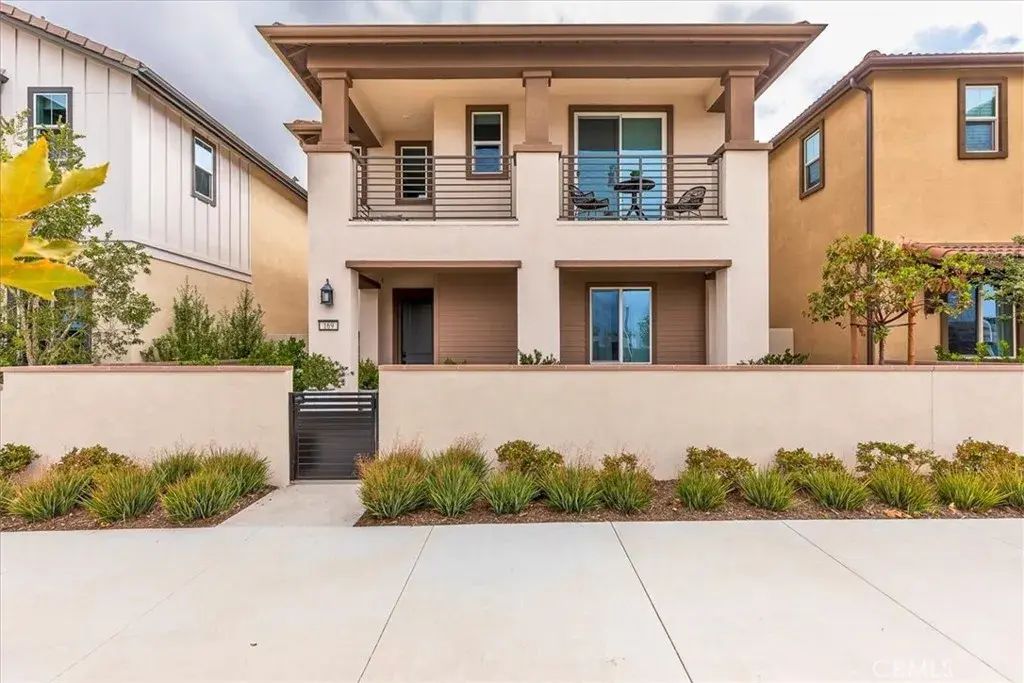 169 Great Park Boulevard, Irvine