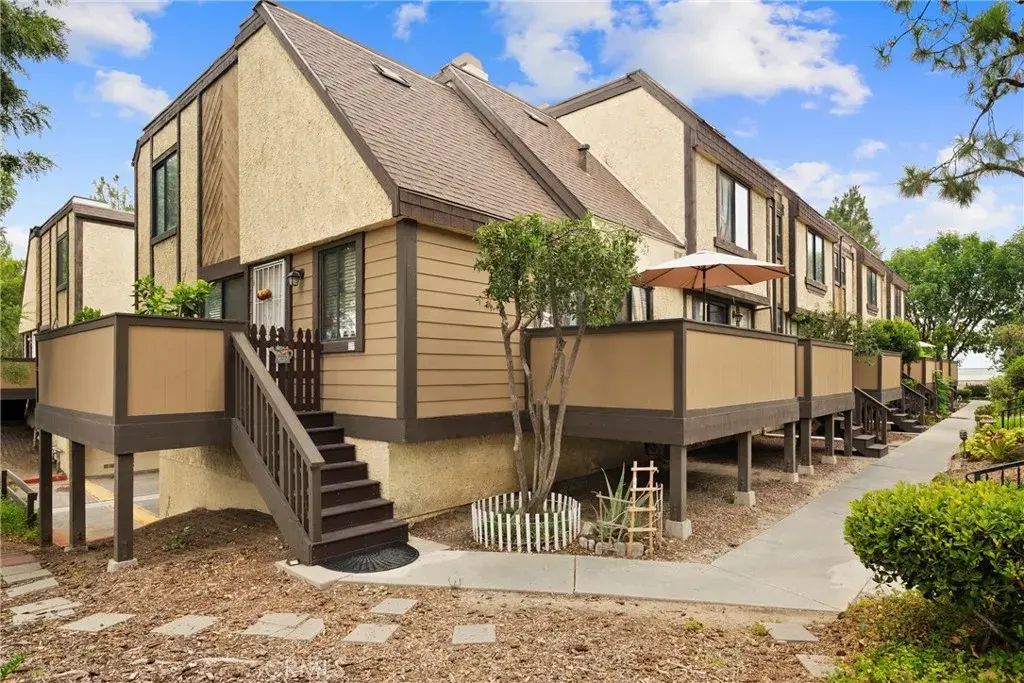 11300 Foothill Boulevard 7, Sylmar