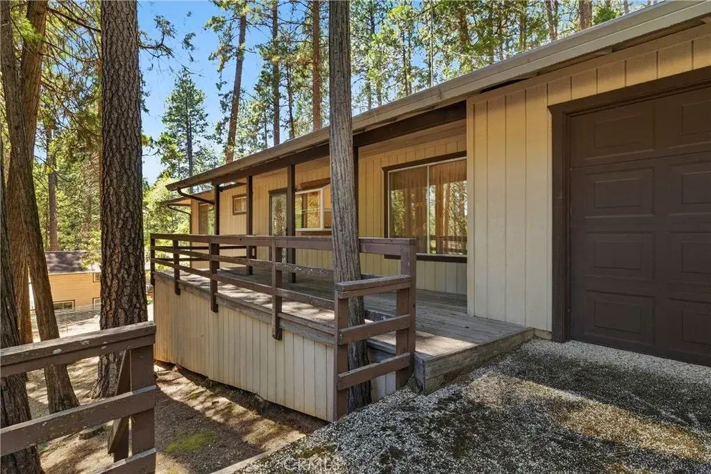 15383 Forest Ranch, Forest Ranch