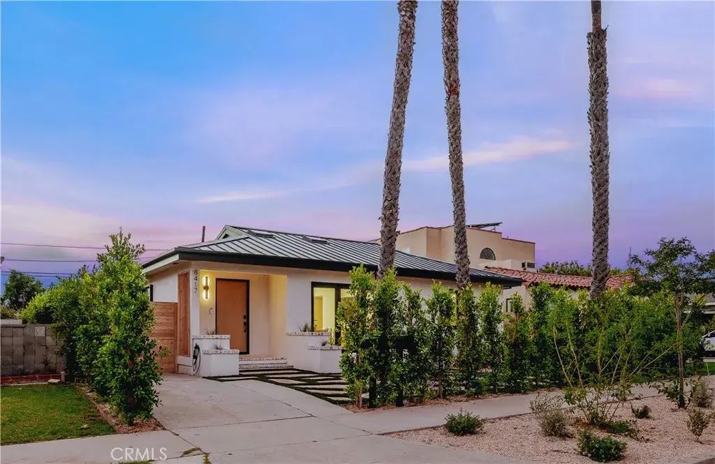 8417 Holy Cross Place, Los Angeles
