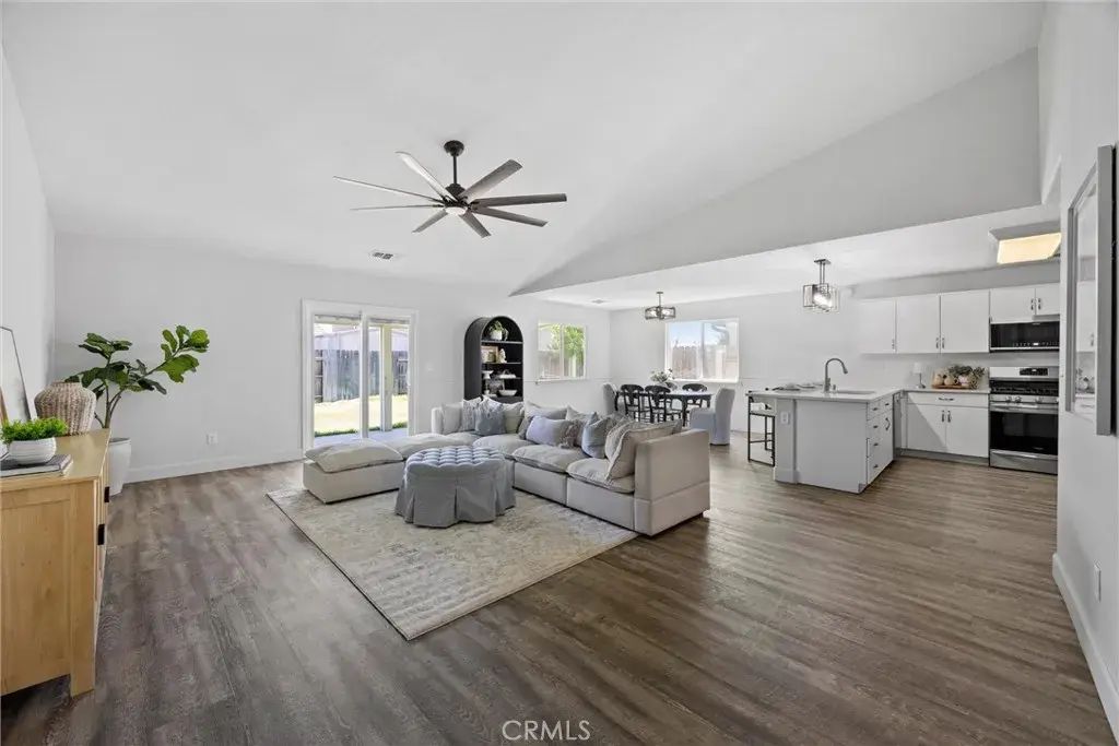 11401 Eresma Drive, Bakersfield