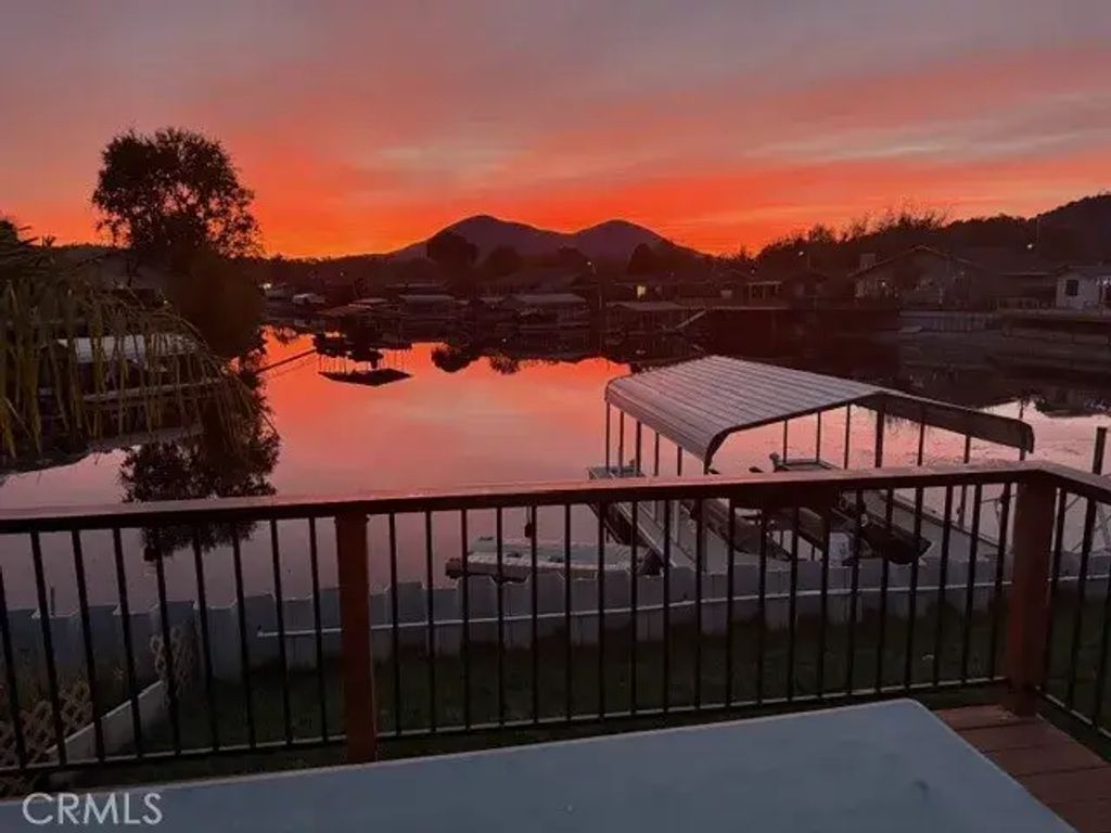 13089 Venus Vlg, Clearlake Oaks