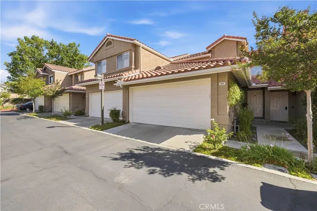 28127 Bobwhite Circle 98, Saugus