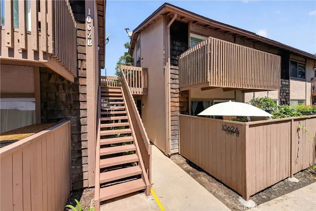 1062 Cabrillo Park D, Santa Ana